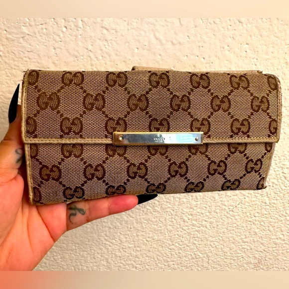 Gucci Monogram Long Wallet - Picture 2 of 9